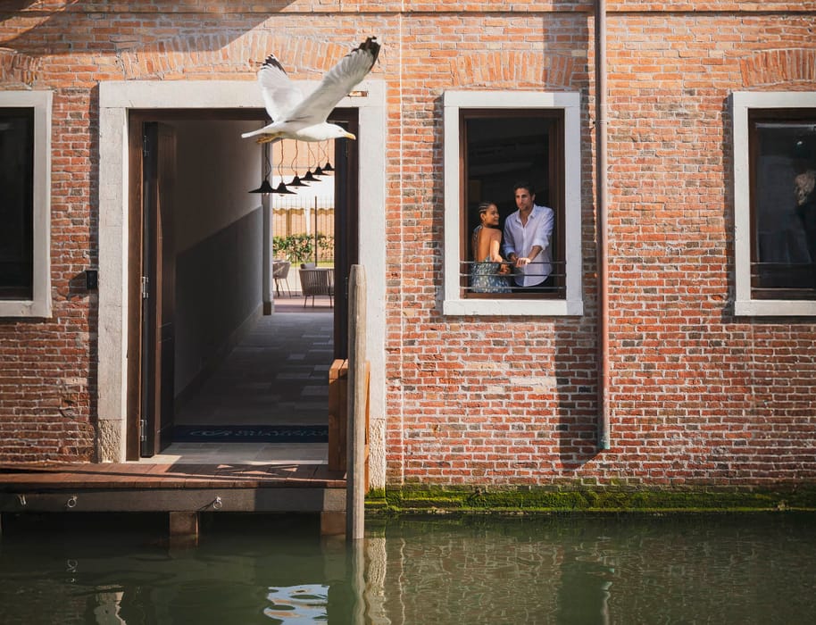 Classic Apartment with canal view, Palazzo dei Guardiani, Venice